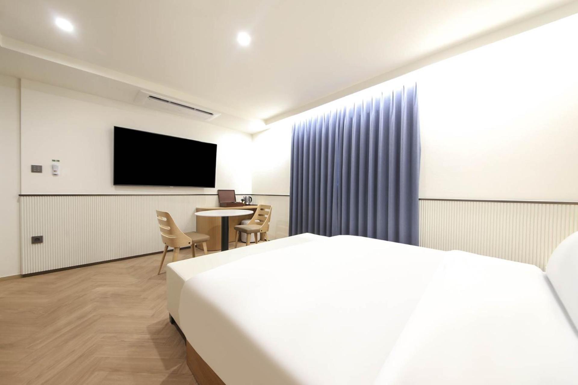 Busan H-Avenue Hotel Seomyeon Station Buitenkant foto